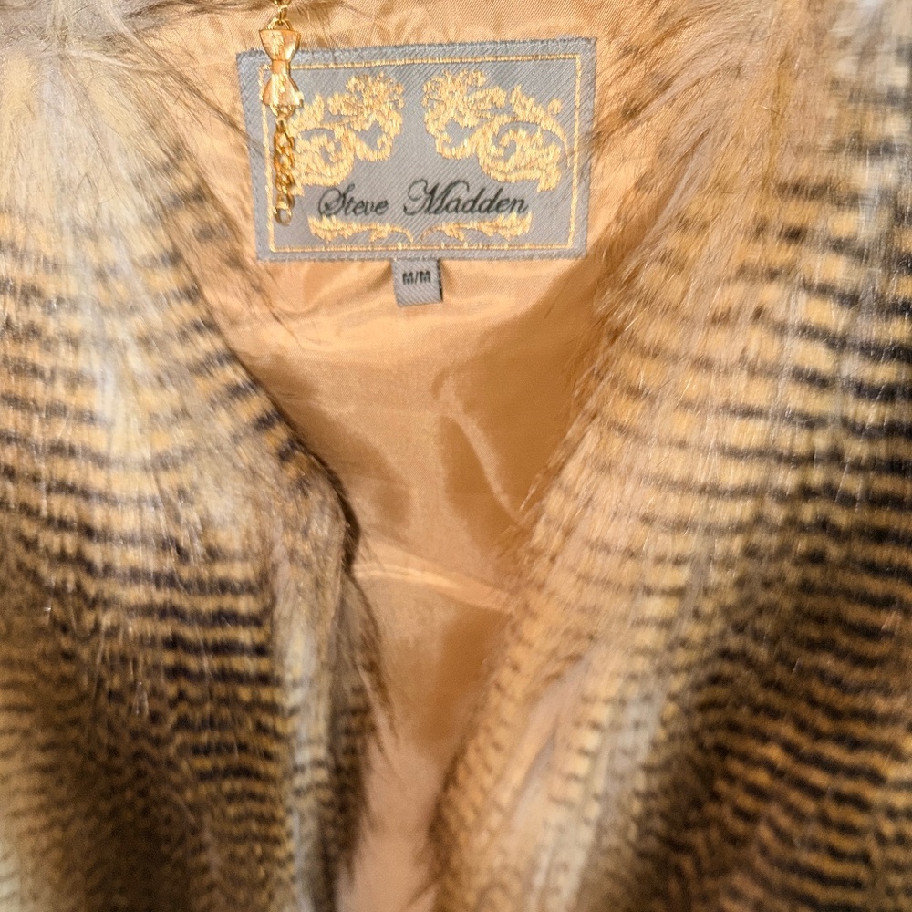 Steve Madden Faux Fur Vest M - Picture 3 of 8